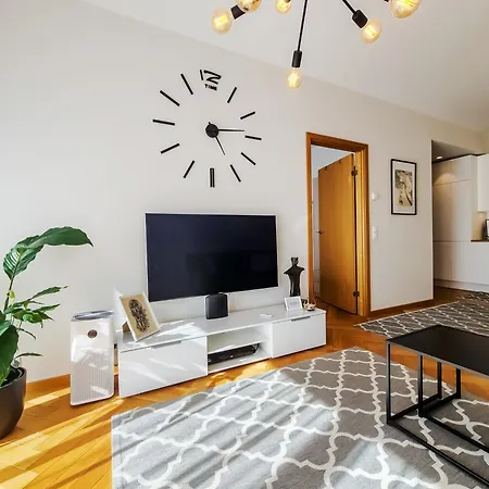 Sunny Balcony By Rotermann Apts
